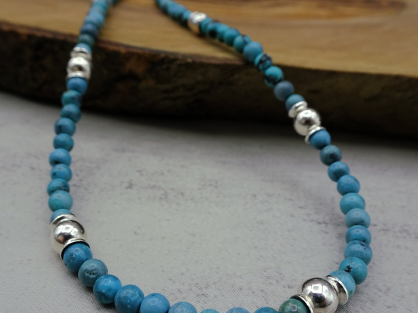 NS-127 Yungai Turquoise Necklace with Shiny Sterling Silver Beads
