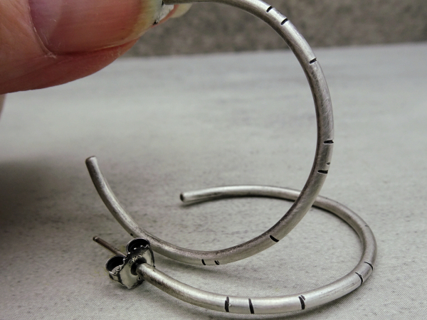 ES-189 Line Textured Sterling Silver Post-Style Hoops