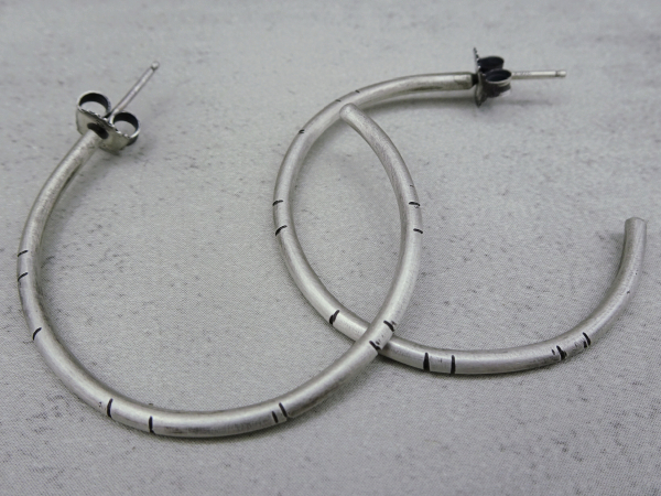 ES-189 Line Textured Sterling Silver Post-Style Hoops
