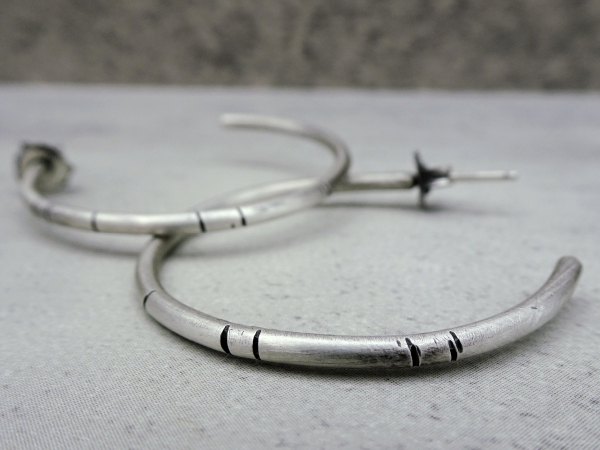 ES-189 Line Textured Sterling Silver Post-Style Hoops