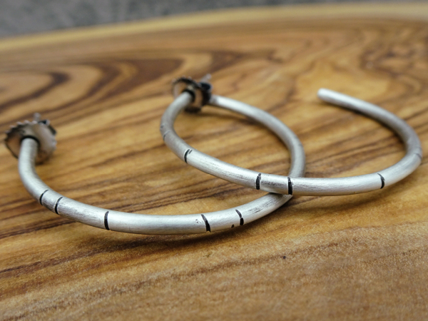 ES-189 Line Textured Sterling Silver Post-Style Hoops