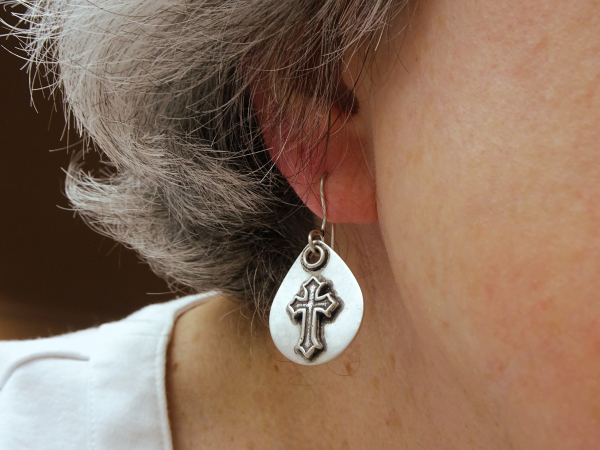 ES-190 Carved Cross Sterling Silver Earrings