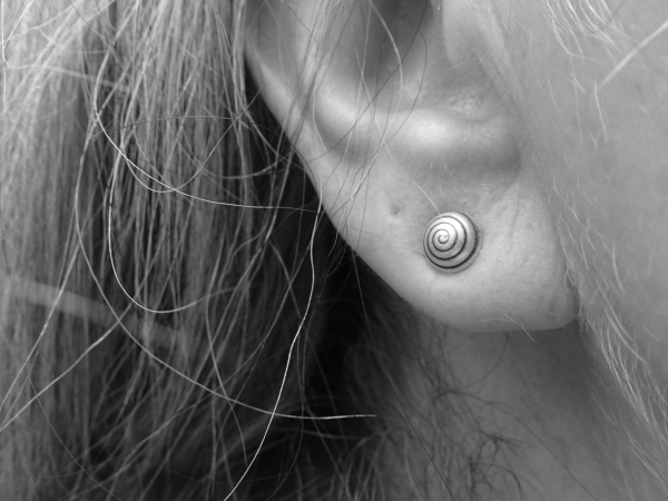 ES-165 Sterling Silver Studs - Small Swirly Rounds