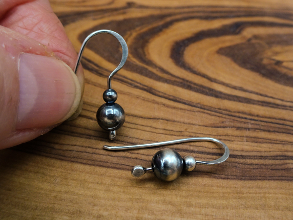 ES-175 Tiny Sterling Silver Drops with Navajo Pearl Style Beads