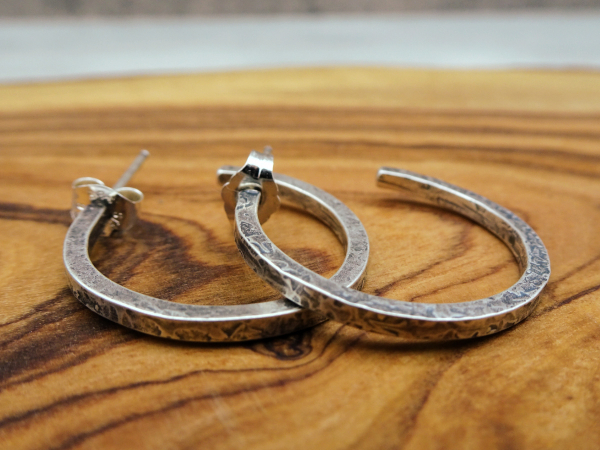 ES-184 Textured Sterling Silver Post-Style Hoops