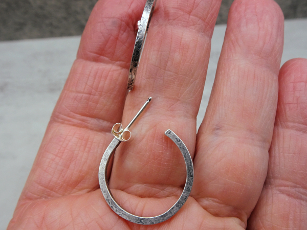 ES-184 Textured Sterling Silver Post-Style Hoops