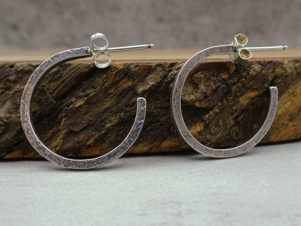 ES-184 Textured Sterling Silver Post-Style Hoops