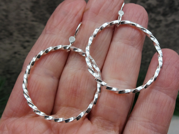ES-172 Twisted Sterling Silver Hoops - Shiny