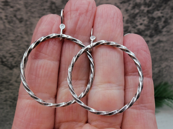 ES-173 Twisted Sterling Silver Hoops - Oxidized