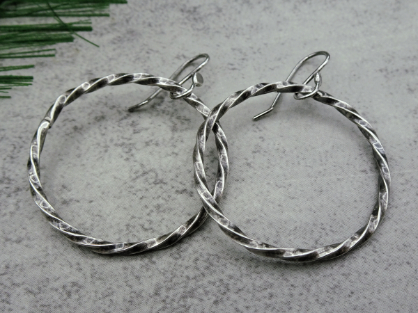 ES-173 Twisted Sterling Silver Hoops - Oxidized