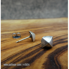 ES-168 Sterling Silver Studs - Three Dimensional Squares