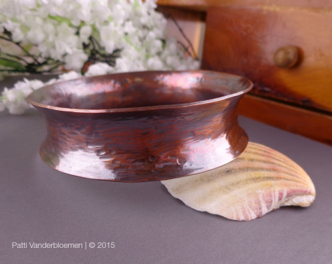 Anticlassic Copper Bangle
