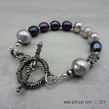 Freshwater Pearls and Sterling Silver Bracelet Freshwater Pearls and Sterling Silver Bracelet