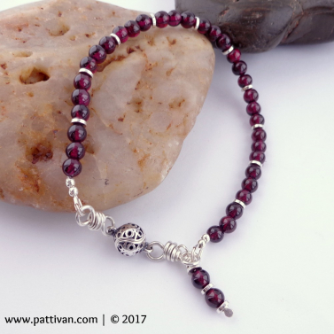 Garnet bracelet with Sterling Silver Magnetic Clasp 