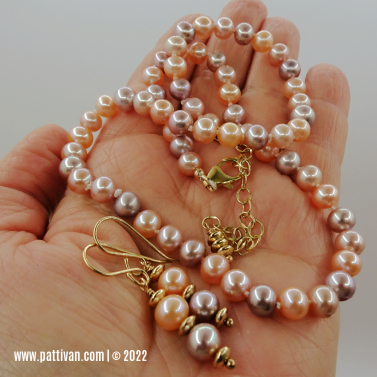 Hand Knotted FW Pearl Necklace (and Earrings) with Gold Accents Hand Knotted FW Pearl Necklace (and Earrings) with Gold Accents