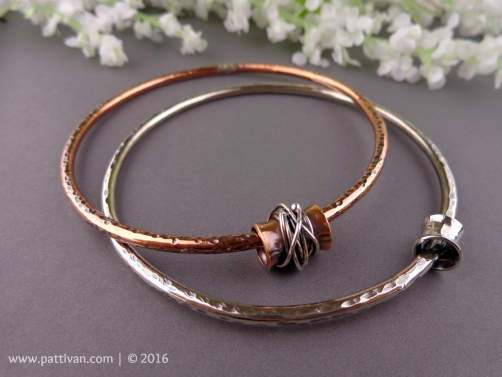 Set of 2 Mixed Metal Bangles