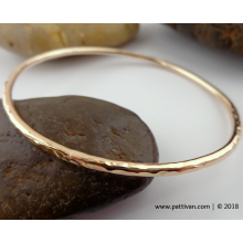 heavy_gauge_faceted_gold_bangle_by_patti_vanderbloemen-6.jpg