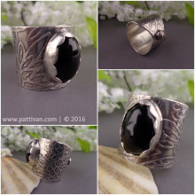 onyx_and_etched_sterling_ring_by_patti_vanderbloemen-7.jpg