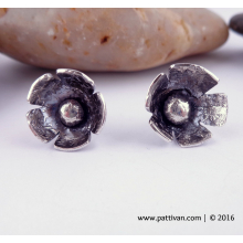 silver_flower_post_style_earrings_by_patti_vanderbloemen-1.jpg