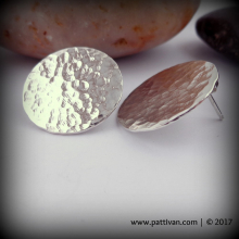 textured_sterling_disc_earrings_by_patti_vanderbloemen-3.jpg