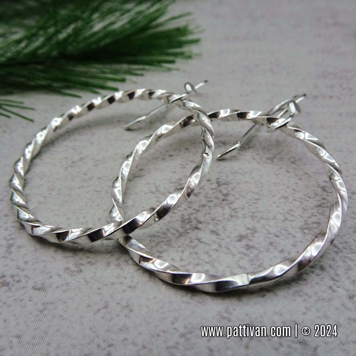 ES-172 Twisted Sterling Silver Hoops - Shiny | Handcrafted